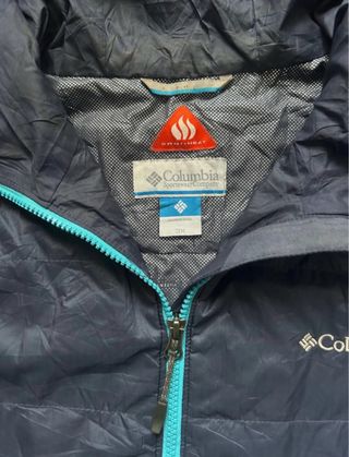 Chaqueta Columbia con capucha azul