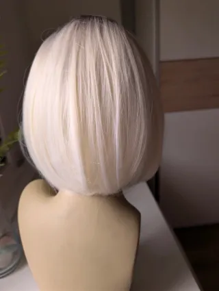 Peluca sintética rubia degradada