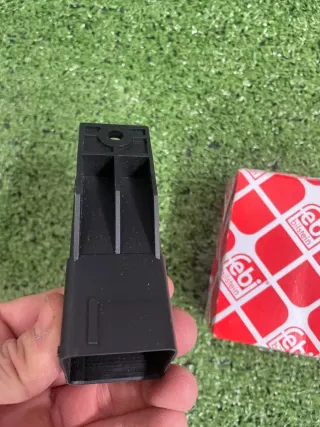 Relé precalentamiento Peugeot Citroen volvo