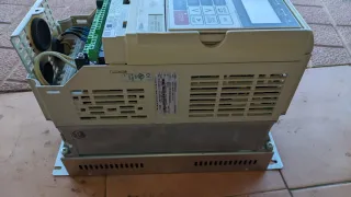 Variador de Frecuencia Yaskawa Varispeed F7