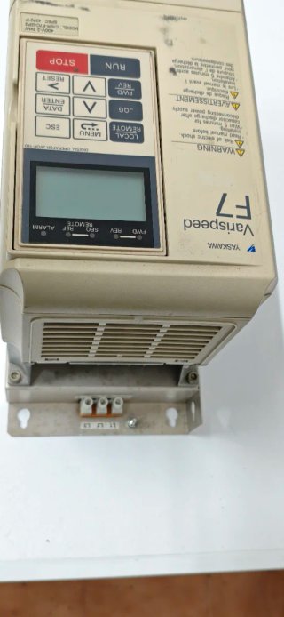Variador de Frecuencia Yaskawa Varispeed F7