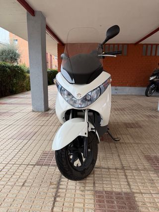 Suzuki Burgman 125 Executive