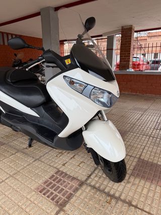 Suzuki Burgman 125 Executive