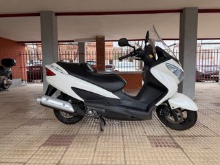 Suzuki Burgman 125 Executive