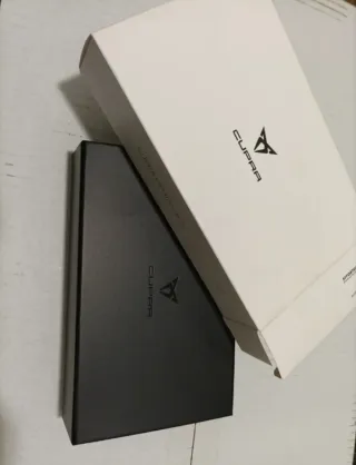 Pulsera Cupra Member Box.