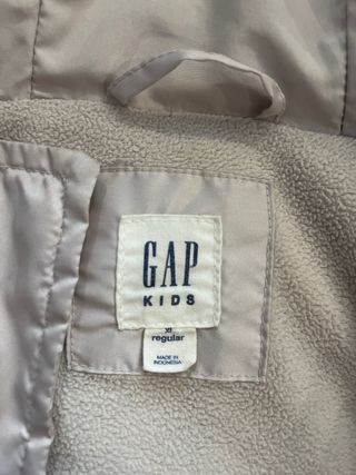 Plumífero GAP niña beige Talla M
