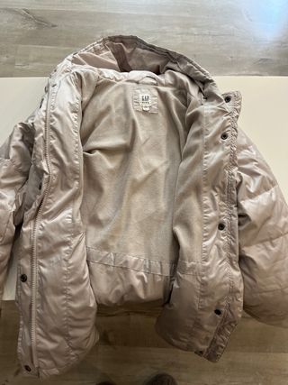 Plumífero GAP niña beige Talla M