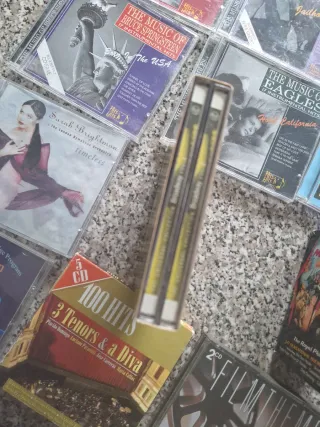 Lote de CDs de Música Variada