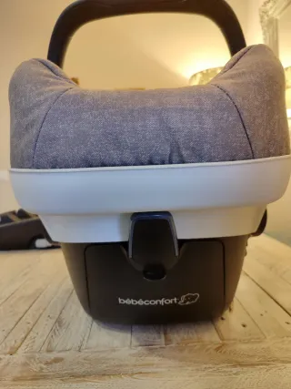 Silla Maxicosi con Base 3 way fix. Saco Invierno.