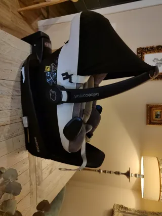 Silla Maxicosi con Base 3 way fix. Saco Invierno.