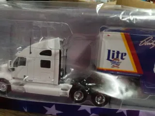 Maqueta Camión 1:43 Kenworth Miller Lite 64#