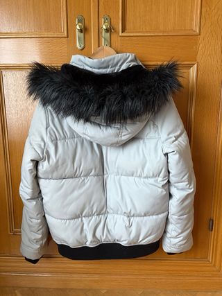 Chaqueta Puffer Hollister Gris