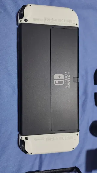Nintendo Switch OLED Bianca