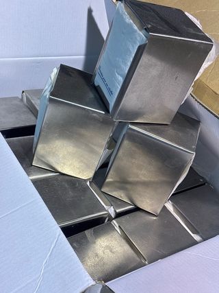 Servilleteros metálicos plateados