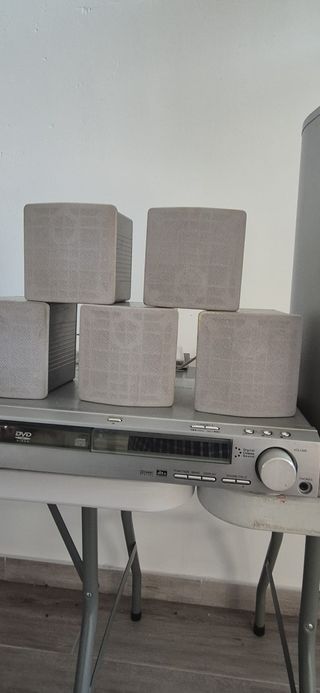 DVD Sony S500 con altavoces