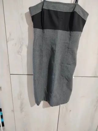 Vestito nero e grigio