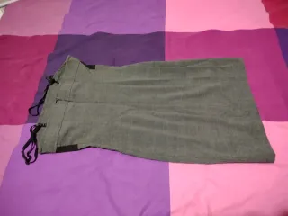 Vestito nero e grigio