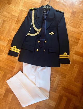 Traje comunión niño azul y blanco. Talla 10.