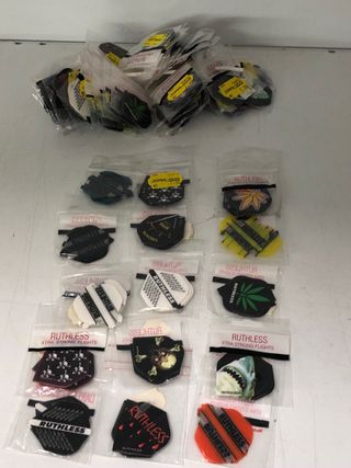 Lote 156 plumas Ruthless para dardos