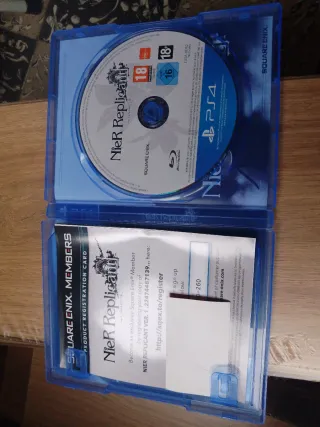 Nier Replicant PS4 come nuovo