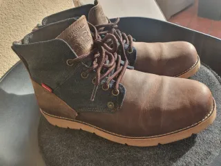 Botas Levi's Marrones y Azules