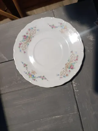 Vajilla porcelana borde dorado SOLO HASTA VIERNES