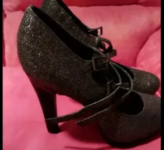 Tacones brillantes negros talla 37