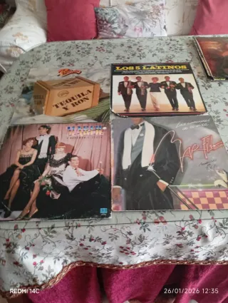 8 vinilos pop español