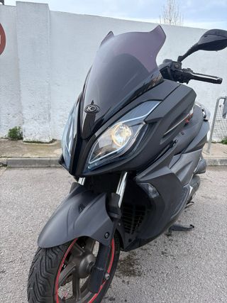 Kymco XCT 125 Maxiscooter Automática