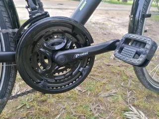 Bicicleta Zundapp T700 Negra con Alforjas