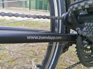 Bicicleta Zundapp T700 Negra con Alforjas