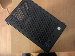 Torre Metalfish T40 y fuente sfx itx