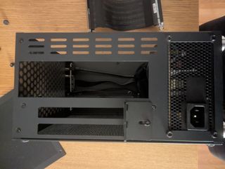 Torre Metalfish T40 y fuente sfx itx