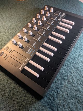Arturia MiniLab MkII Controlador MIDI