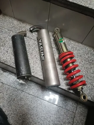 Amortiguador y 2 Silenciadores de Yamaha York 49