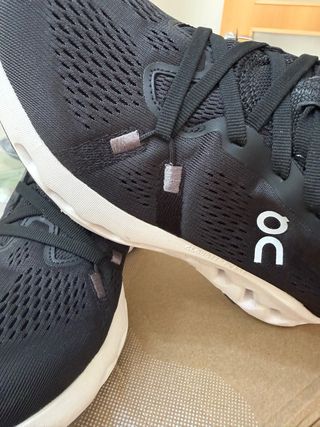 Zapatillas ON Negras Talla 41 unisex