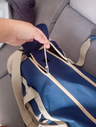 Bolso de deporte o viaje nuevo