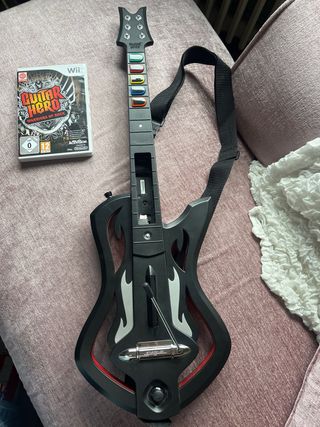 Guitar Hero Warriors of Rock + Chitarra per Wii