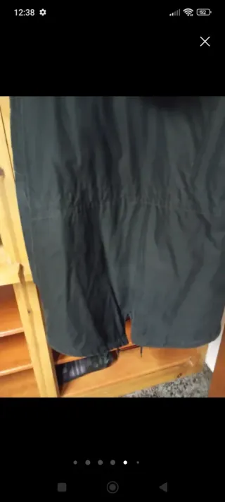 Parka negra talla M con capucha