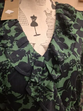 Vestido floral verde y azul El Corte Inglés,Sfera.