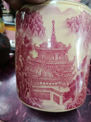 Bote de té de porcelana china antiguo