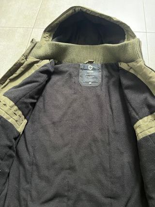 Parka verde con capucha