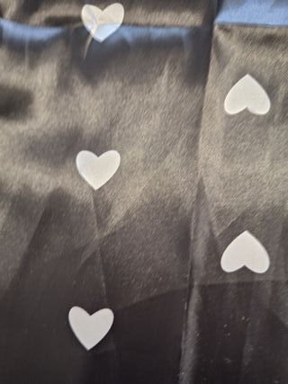 2 camisones de raso rojo y negro por 5 euros NUEVO