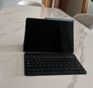 Samsung Tab S6 Lite + Funda + Teclado