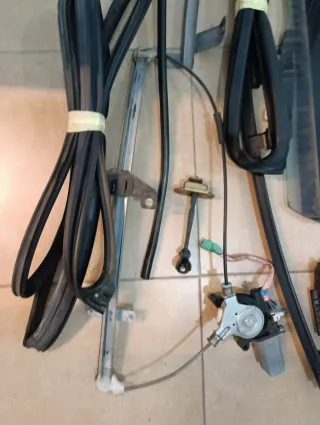 Despiece Puerta Trasera Izquierda Honda CR-V 2005