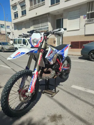 Rieju MR 300 Six Days Enduro
