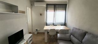 Piso en alquiler en Pueblo Nuevo en Madrid