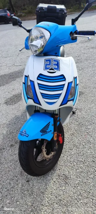 Honda PS 125cc Scooter(Menos de 3000km) Pegatina C