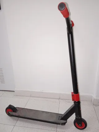 Monopatín Skater RUNFIT Negro/Rojo