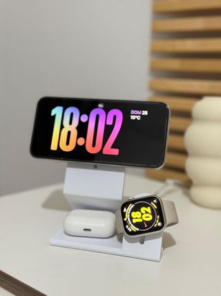 Estacion de carga iPhone y Apple Watch.